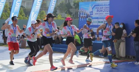 Ao-thun-runner-banner